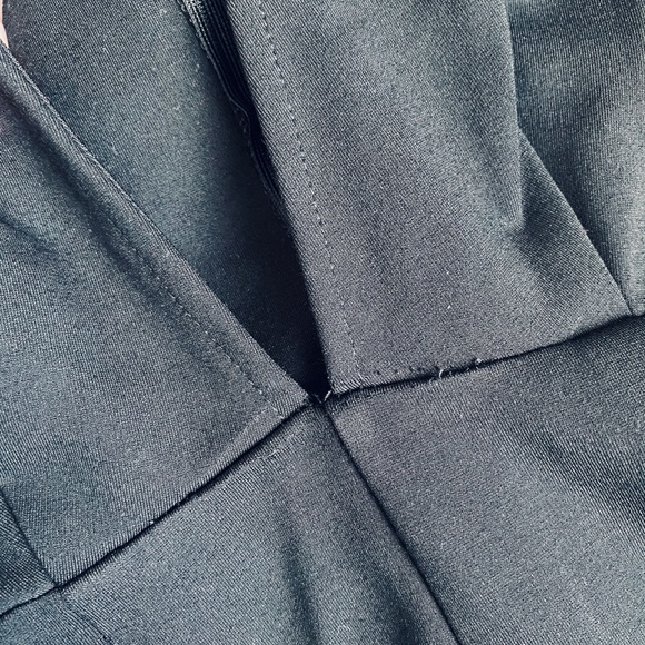 Superdown Black Jumpsuit V Plunge Short Sleeve NWT - Picture 4 of 4